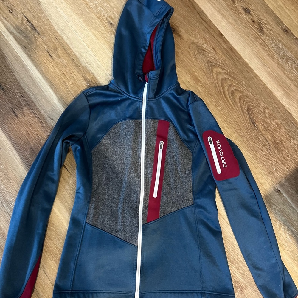 ORTOVOX LODEN Hoodie, Women’s Medium (Fits like a Small)